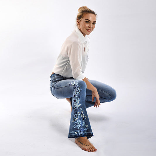 Retro-chic Look Embroidered Flare Jeans